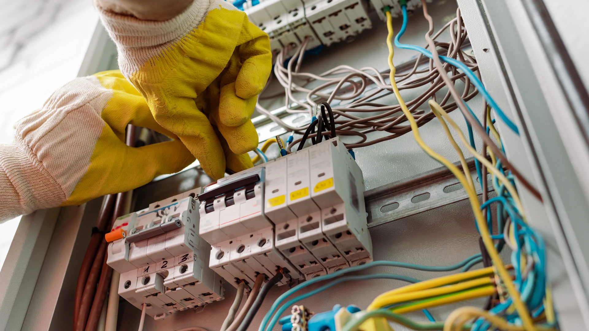 Ihr zuverlässiger Partner für Elektrotechnik